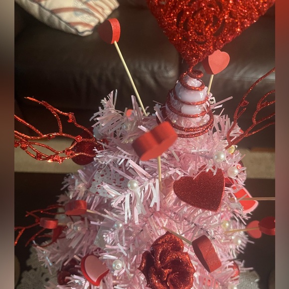 Valentine’s day decor tree homemade - Picture 4 of 6
